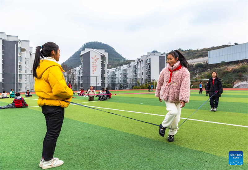 Guizhou : une jeune fille Miao commence une nouvelle vie grace aux efforts de lutte contre la pauvreté