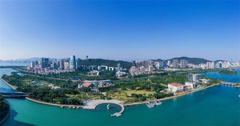 Le paysage du lac Qinhu, à Xiamen, dans la province du Fujian (sud-est de la Chine). (Photo / Zhang Qihui)