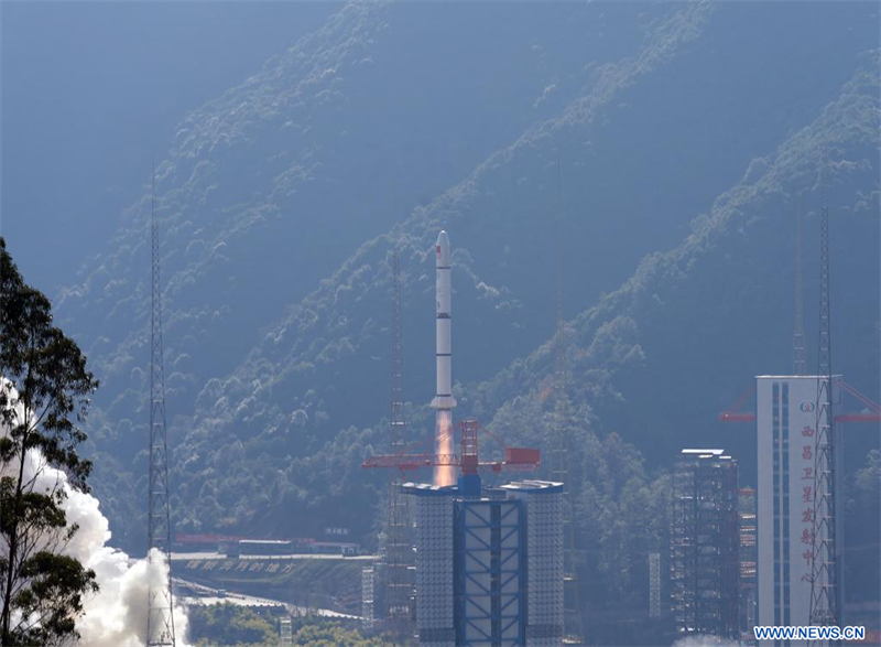 La Chine lance un nouveau satellite pour l'observation des phénomènes cosmiques violents