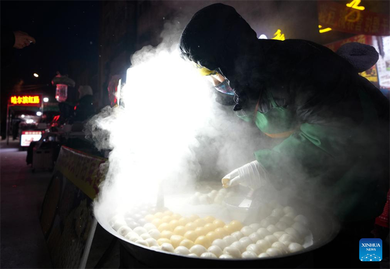 Heilongjiang : les marchés matinaux de Harbin séduisent les touristes