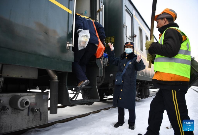 Les trains lents chinois assurent des voyages fluides pendant la vague de voyages de la Fête du Printemps