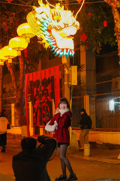 Fujian : l'atmosphère de la Fête du Printemps se répand partout à Xiamen