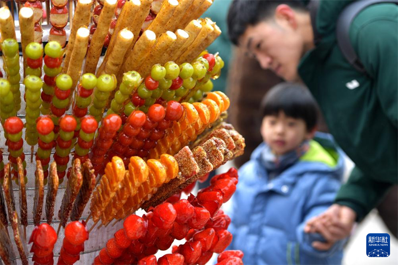 Les Chinois font leurs emplettes pour la fête du Printemps