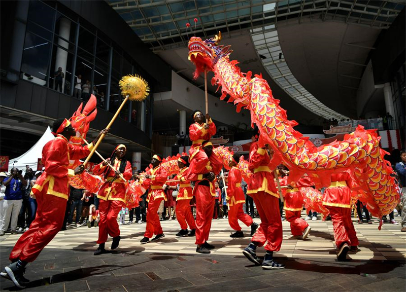 Kenya : gala du Nouvel An chinois à Nairobi