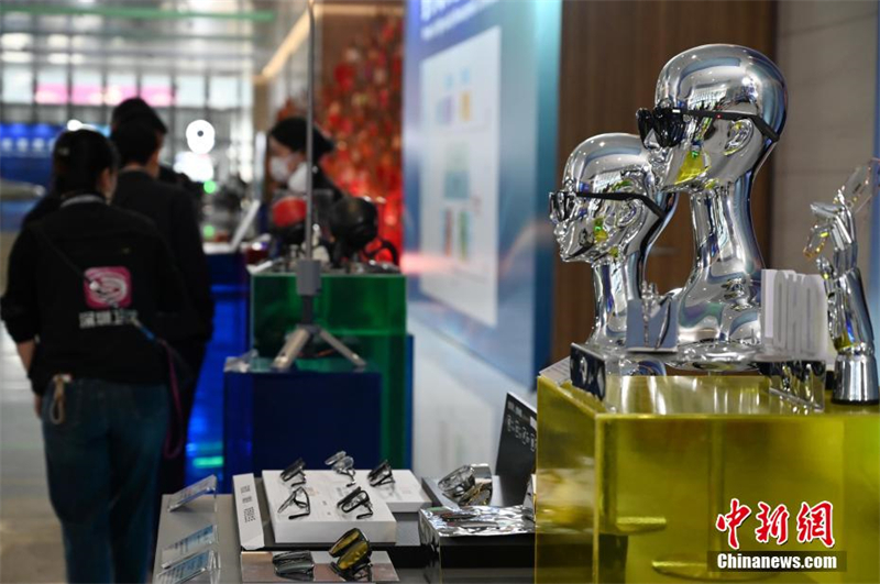 Guangdong : une exposition des réalisations en matière de développement intégré des sciences et technologies industrielles riche en? sens technologique ? organisée à Shenzhen