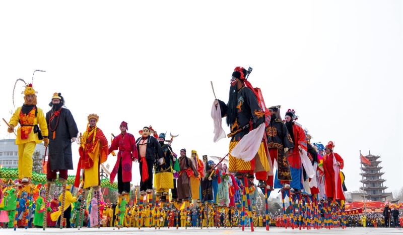 Ganzhou : un spectacle de Shehuo pour accueillir la fête des Lanternes