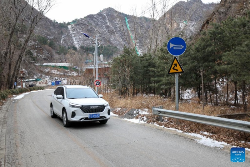 Photo d'une route de campagne rénovée dans le village de Qian'ganjian (Tianjin). (Sun Fanyue / Xinhua)