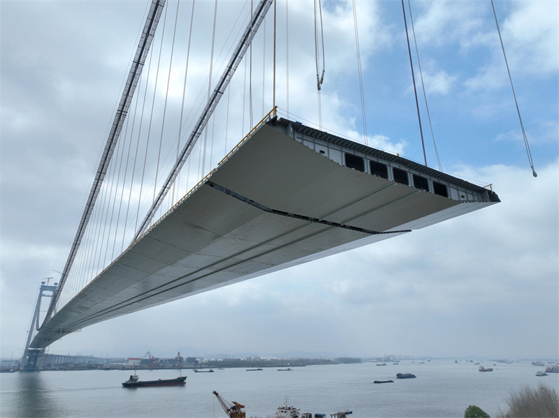 Jiangsu : la construction du pont de Longtan sur le fleuve Yangtsé à Yangzhou est entrée dans une phase d'accélération