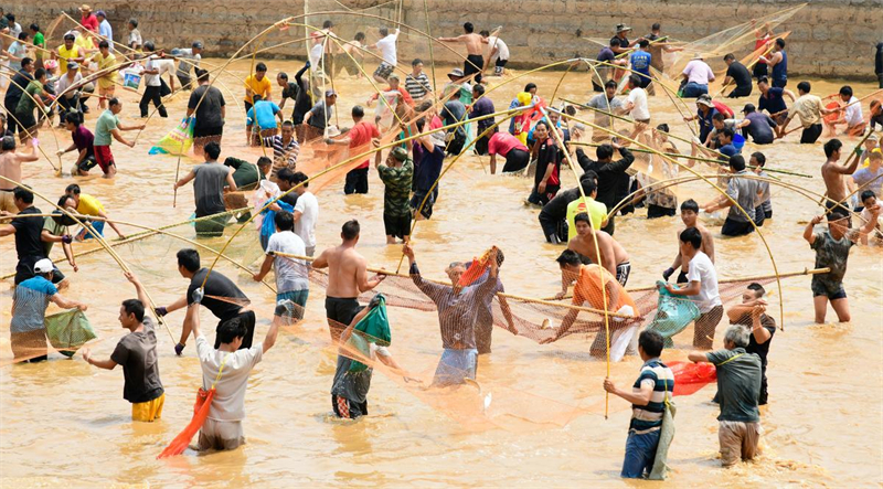 Yunnan : les joies de la pêche à la campagne à Mile