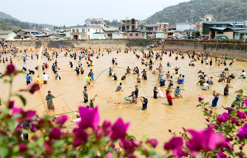 Yunnan : les joies de la pêche à la campagne à Mile