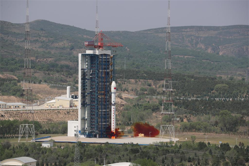 La Chine lance quatre satellites dans l'espace