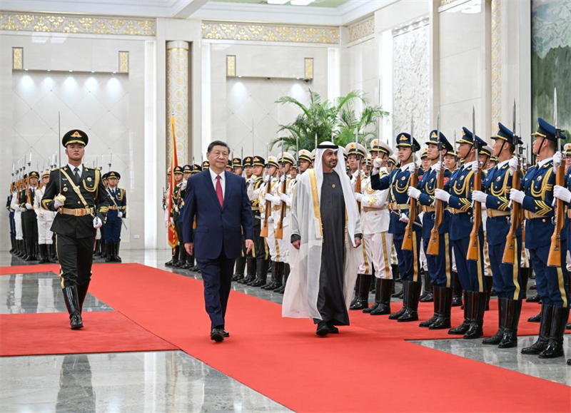 Xi Jinping s'entretient avec le président des Emirats arabes unis