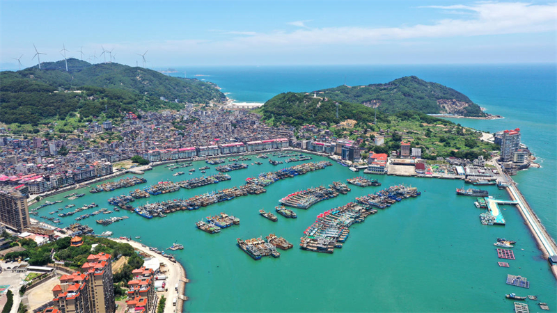 Fujian : le pittoresque port de pêche de Fuzhou en été