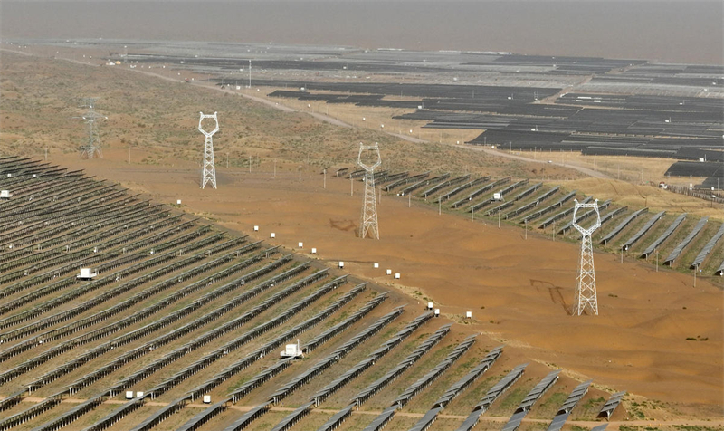 Ningxia : l'énergie propre ? du désert ? aide à se préparer au pic de consommation d'électricité de l'été à Zhongwei