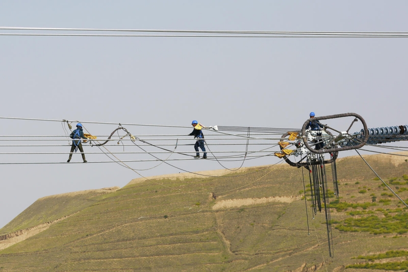 Le projet de transfert d'électricité Ningxia-Hunan construit une ? autoroute ? aérienne verte pour l'acheminement d'électricité