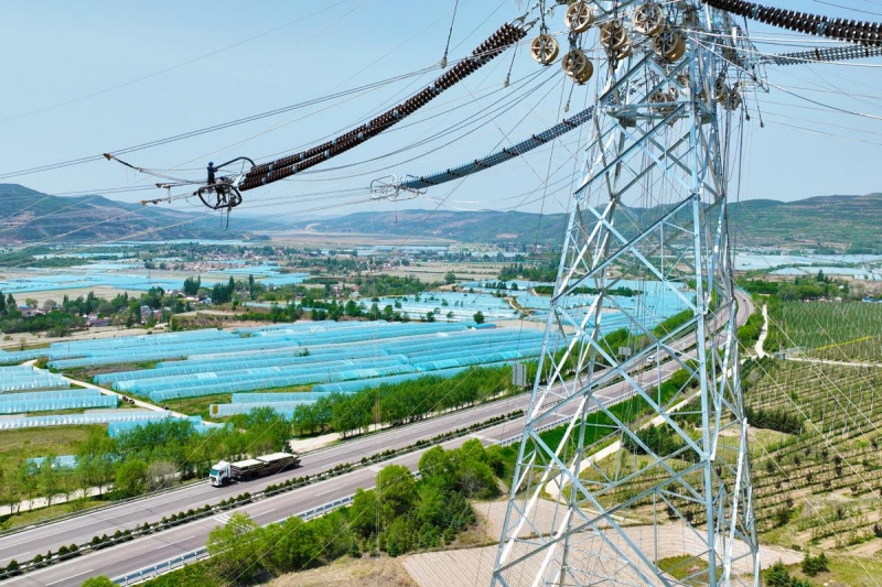 Le projet de transfert d'électricité Ningxia-Hunan construit une ? autoroute ? aérienne verte pour l'acheminement d'électricité