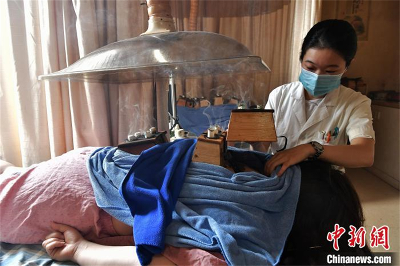 Les experts avertissent : la moxibustion Sanfu ne convient pas à tout le monde