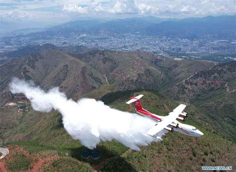  Sur cette photo d'archives, un grand avion amphibie AG600 de la Chine mène un essai en vol pour la lutte contre les incendies à Xichang, ville de la province chinoise du Sichuan (sud-ouest), le 23 juin 2023.  (Photo / Xinhua)