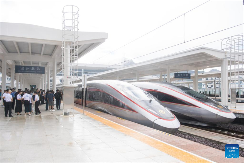 Zhejiang : lancement d'une nouvelle ligne à grande vitesse Hangzhou-Wenzhou pour renforcer l'intégration du delta du Yangtsé