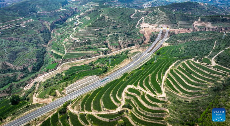 Ouverture à la circulation de l'autoroute Yinchuan-Kunming