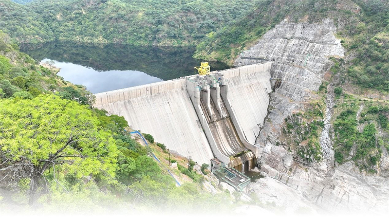 Photo montrant la centrale électrique inférieure des Gorges de Kafue construite par China Energy Engineering Corporation en Zambie. (Photo fournie par China Energy Engineering Corporation)