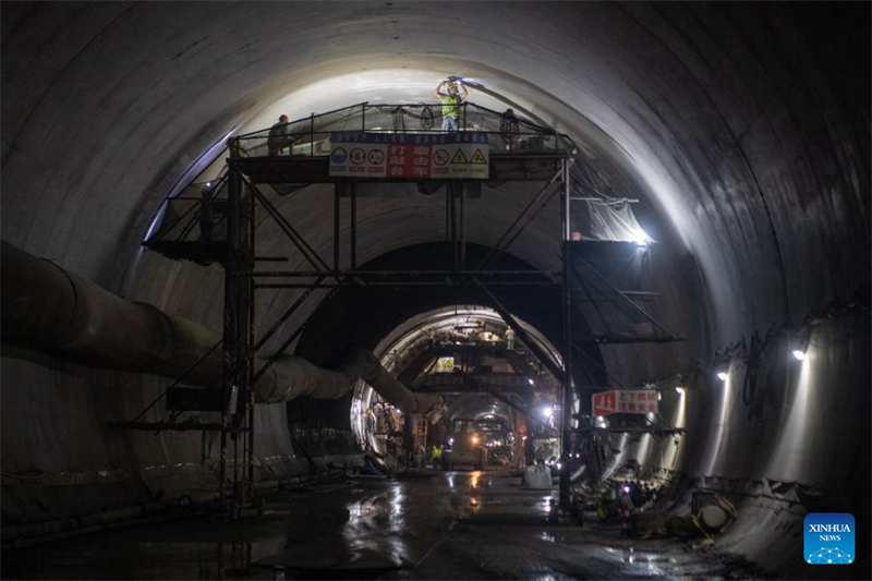 Le tunnel de Zhongling de la ligne à grande vitesse Chongqing-Xiamen a été percé