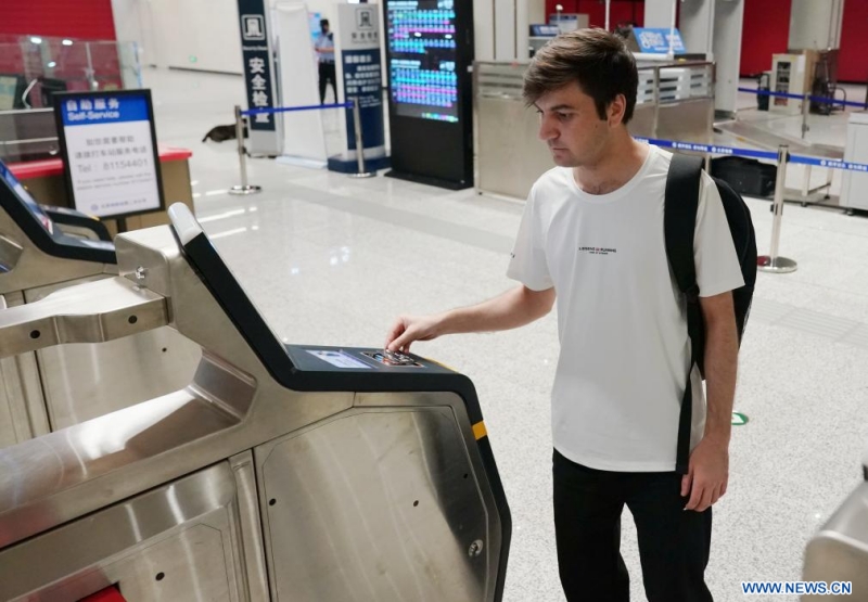 Le métro de Beijing permet aux détenteurs étrangers de cartes Mastercard et Visa d'utiliser les paiements 