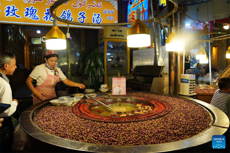 Xinjiang : Kachgar, une ville antique devenue une destination touristique unique alliant histoire et modernité