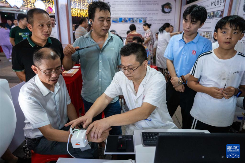 Pourquoi les ? marchés nocturnes de médecine traditionnelle chinoise ? sont-ils devenus si populaires ?