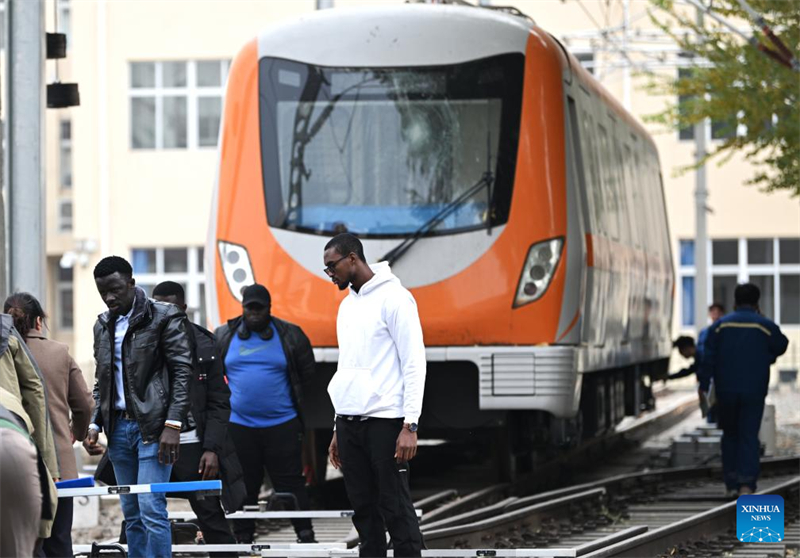 40 stagiaires guinéens suivent une formation professionnelle à Tianjin