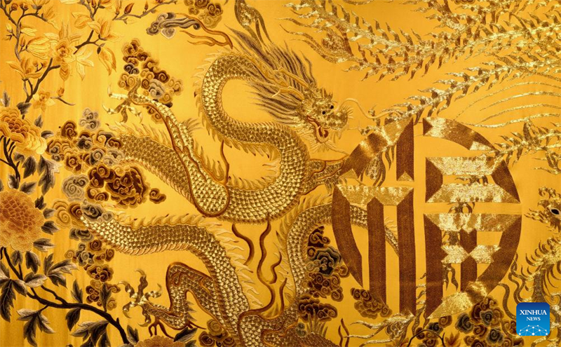 Histoire en photos d'une héritière de la broderie de Beijing