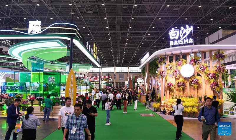 Hainan : ouverture de la 27e Foire commerciale internationale d'hiver de Chine à Haikou