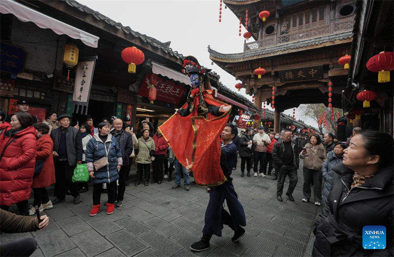 Sichuan : des activités culturelles lancées pour célébrer la prochaine Fête du Printemps