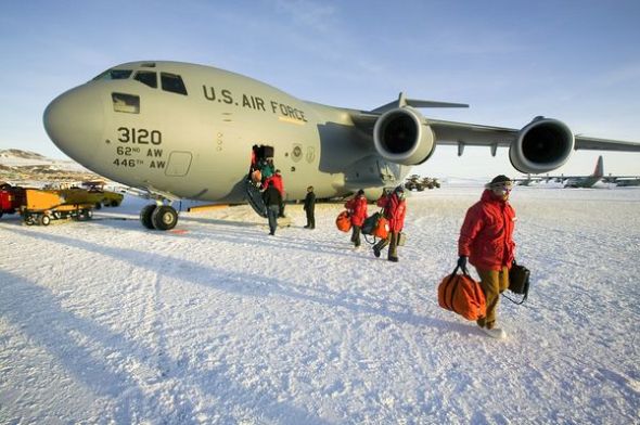 La piste de glace en Antarctique