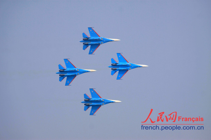 Russkie Vitiazi : le dernier vol d'essai avant l'ouverture de l' Airshow China 2012 (13)