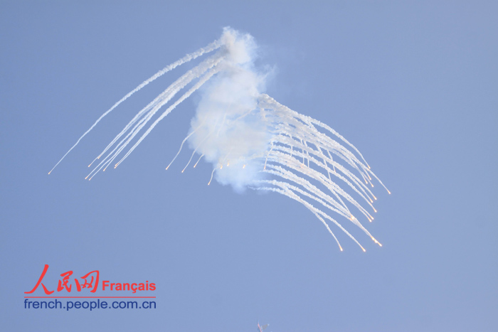 Russkie Vitiazi : le dernier vol d'essai avant l'ouverture de l' Airshow China 2012 (12)