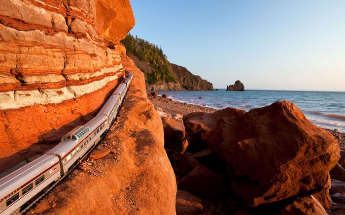 Un photographe traverse le Canada avec son train miniature (3)