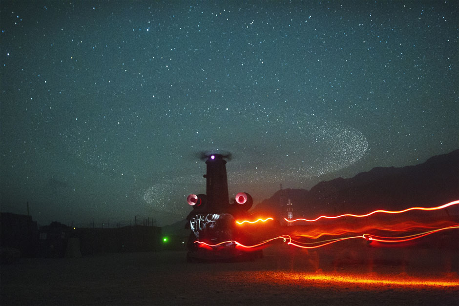 Le 15 juillet 2012 dans la province de Paktiya en Afghanistan, une troupe d'infanterie embarque à bord d'un hélicoptère CH-47 Chinook. REUTERS / Lucas Jackson