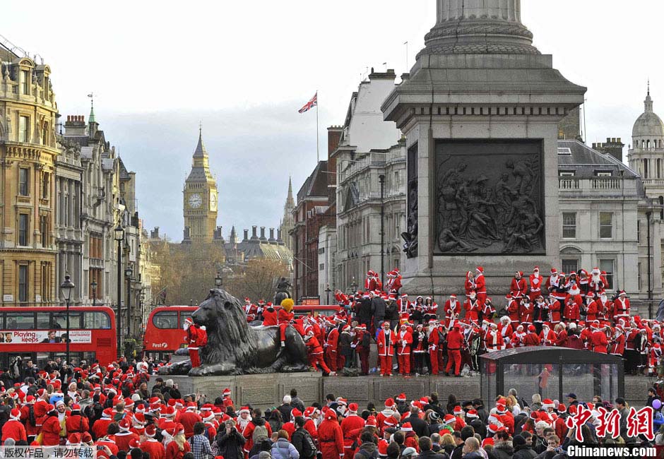 Défilé de pères No?l à Londres