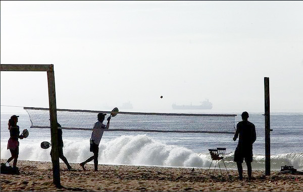 Ambiance ? sexy ? sur la plage à Rio en plein été austral (7)