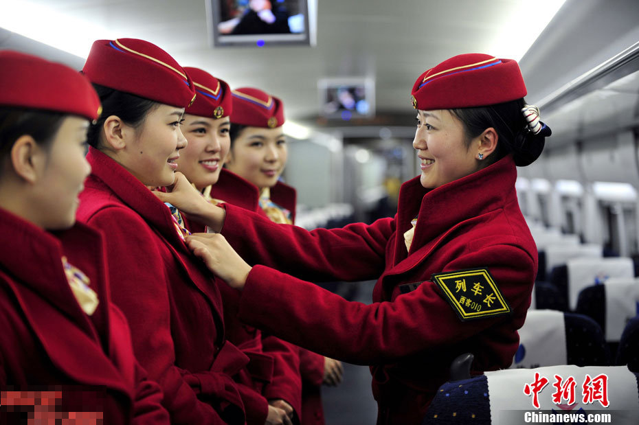 En images : Des h?tesses à bord du TGV Beijing – Guangzhou