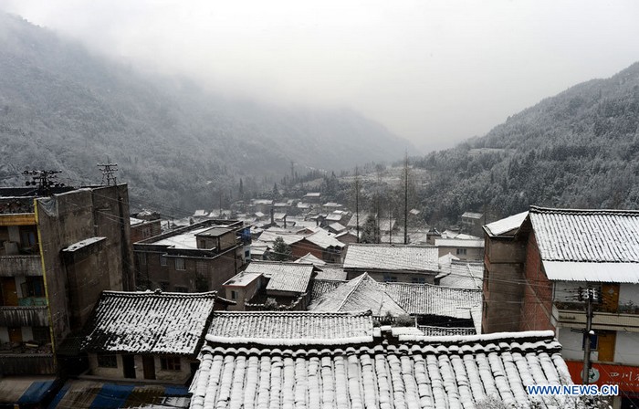 Chine : un bourg ancien enneigé (3)