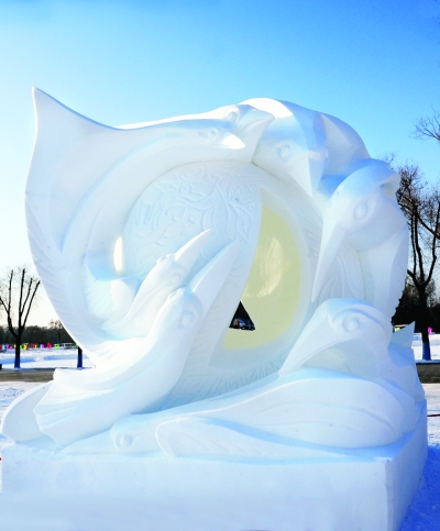 Concours de sculptures de neige à Harbin : l'équipe fran?aise remporte le titre (4)