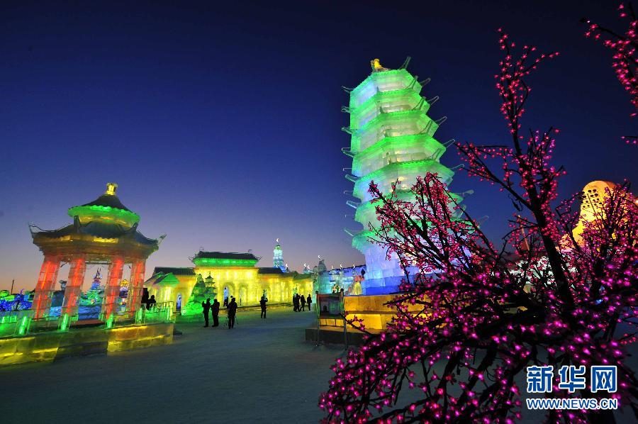 Le festival de glace et de neige de Harbin ouvre ses portes (4)