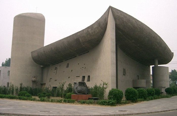 La version chinoise de la Chapelle de Ronchamp, à Zhengzhou, dans le Henan. Ce batiment a déjà été détruit.