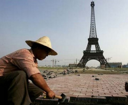 Une Tour Eiffel chinoise, à Suzhou, dans le Jiangsu