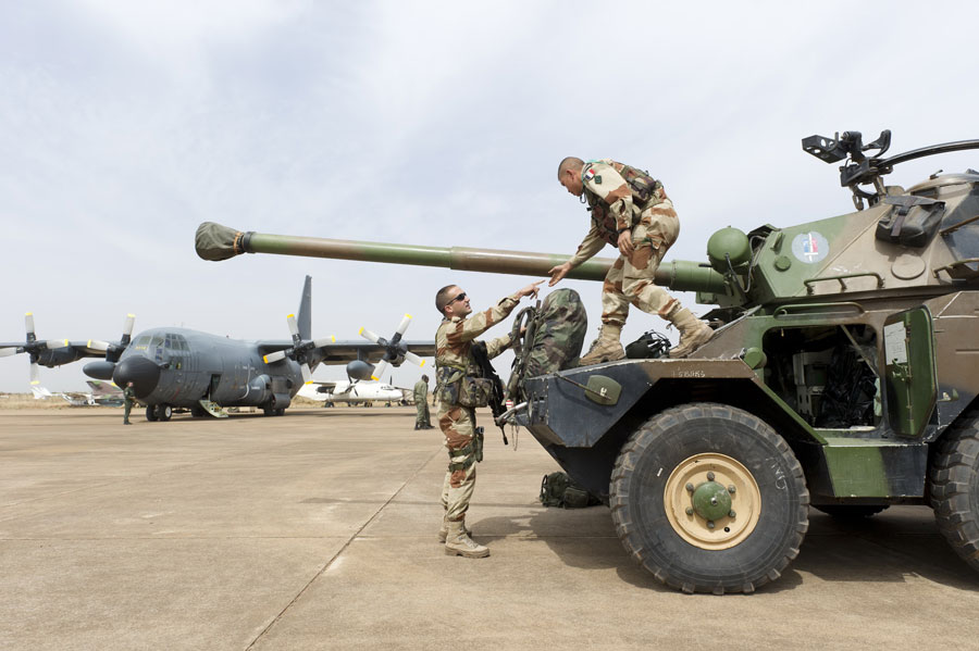 1700 soldats fran?ais dans l'opération Serval, dont 800 au Mali 