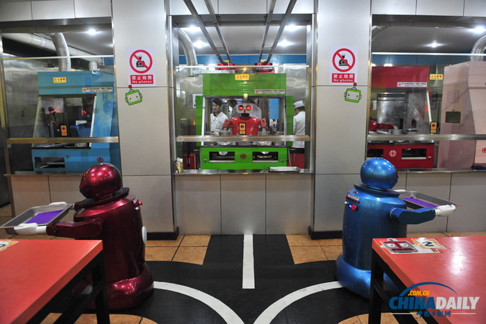 Un restaurant de robots à Harbin attire un grand nombre de clients