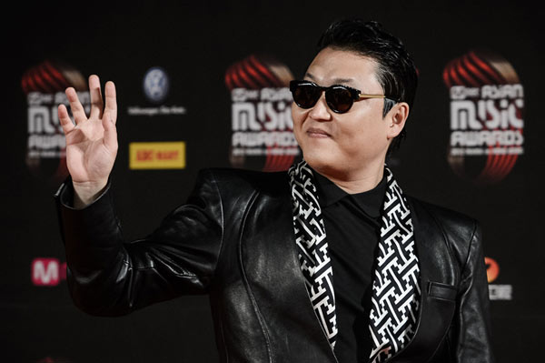 Le Sud-coréen Psy a créé la sensation en foulant le tapis rouge de la cérémonie des Mnet Asian Music Award 2012, le 30 novembre 2012. 