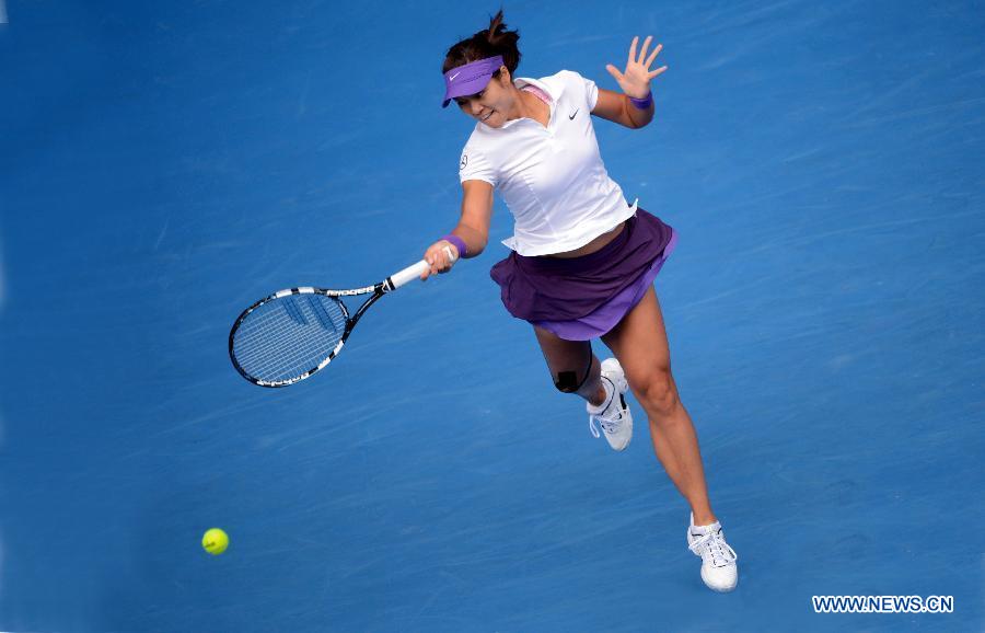 La Chinoise Li Na s'est qualifiée pour les demi-finales de l'Open d'Australie en battant mardi à Melbourne la Polonaise Agnieszka Radwanska en deux sets.